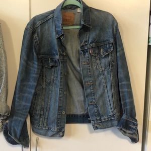 Levi’s denim jacket